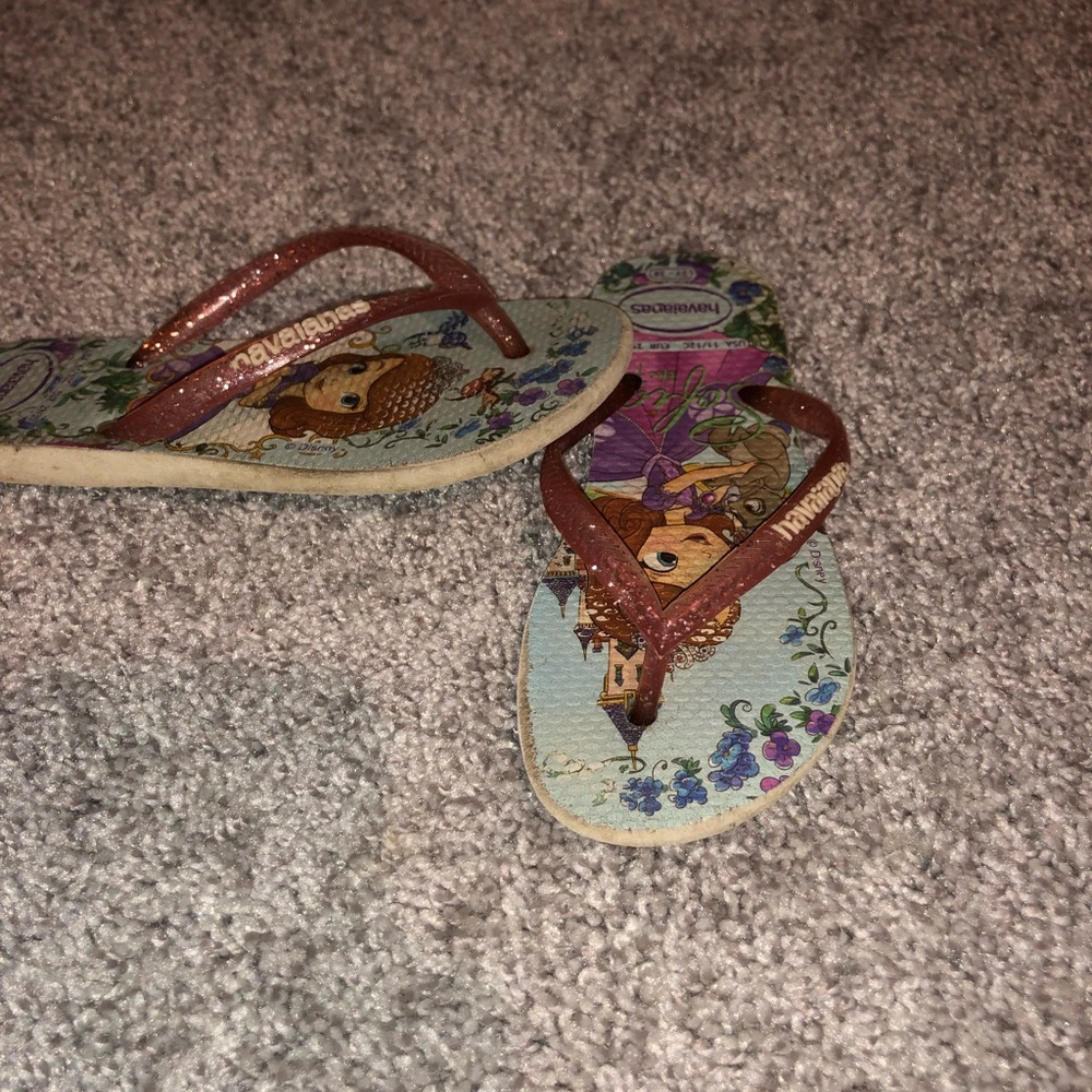 girls flip flops